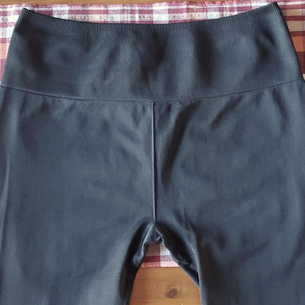 Fabletics High Waisted Seamless Leggings- Size M